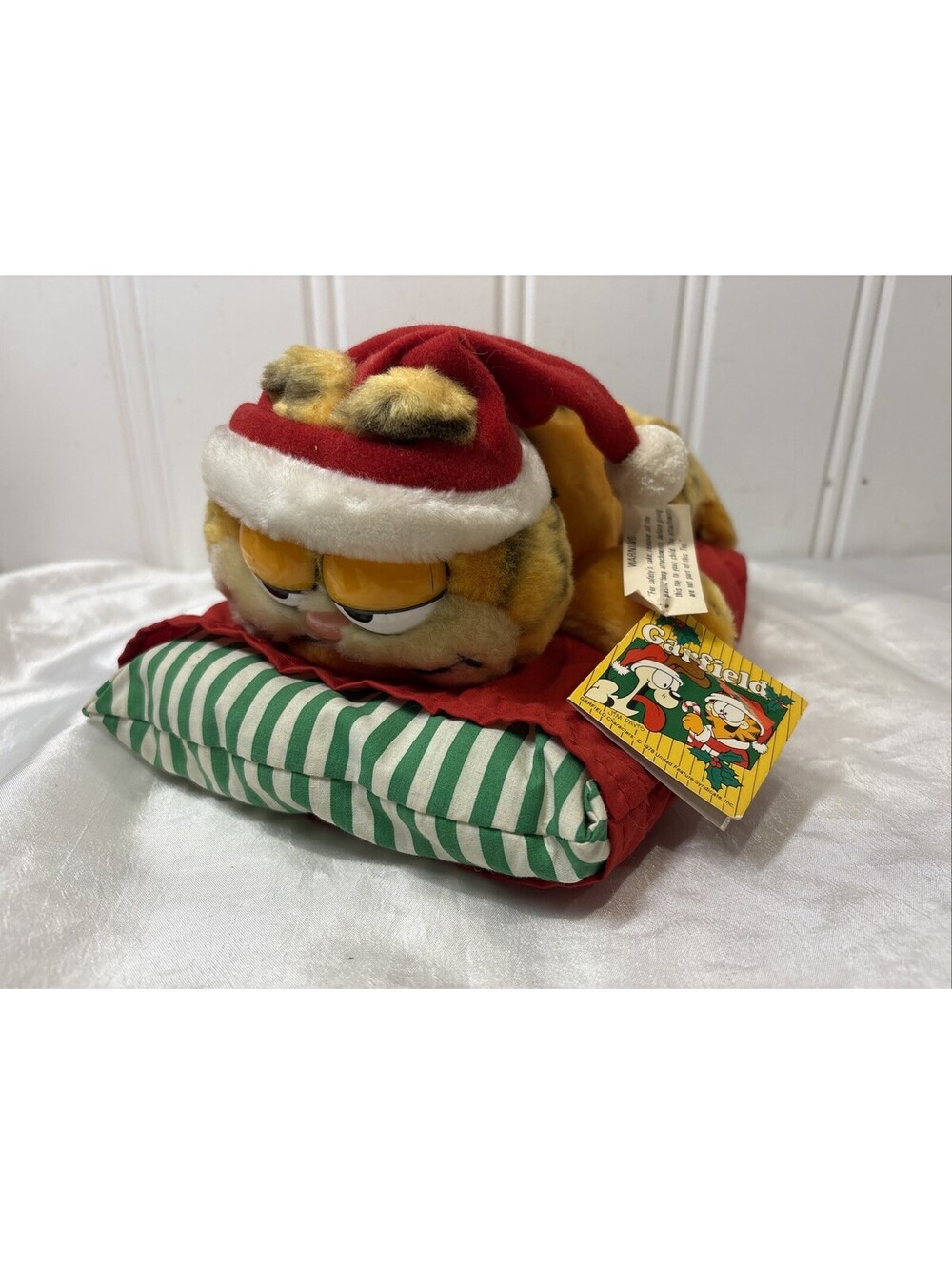 NEW NWT NOS VTG Garfield Plush Stuffed Animal Christmas Santa Hat Pillow Dakin
